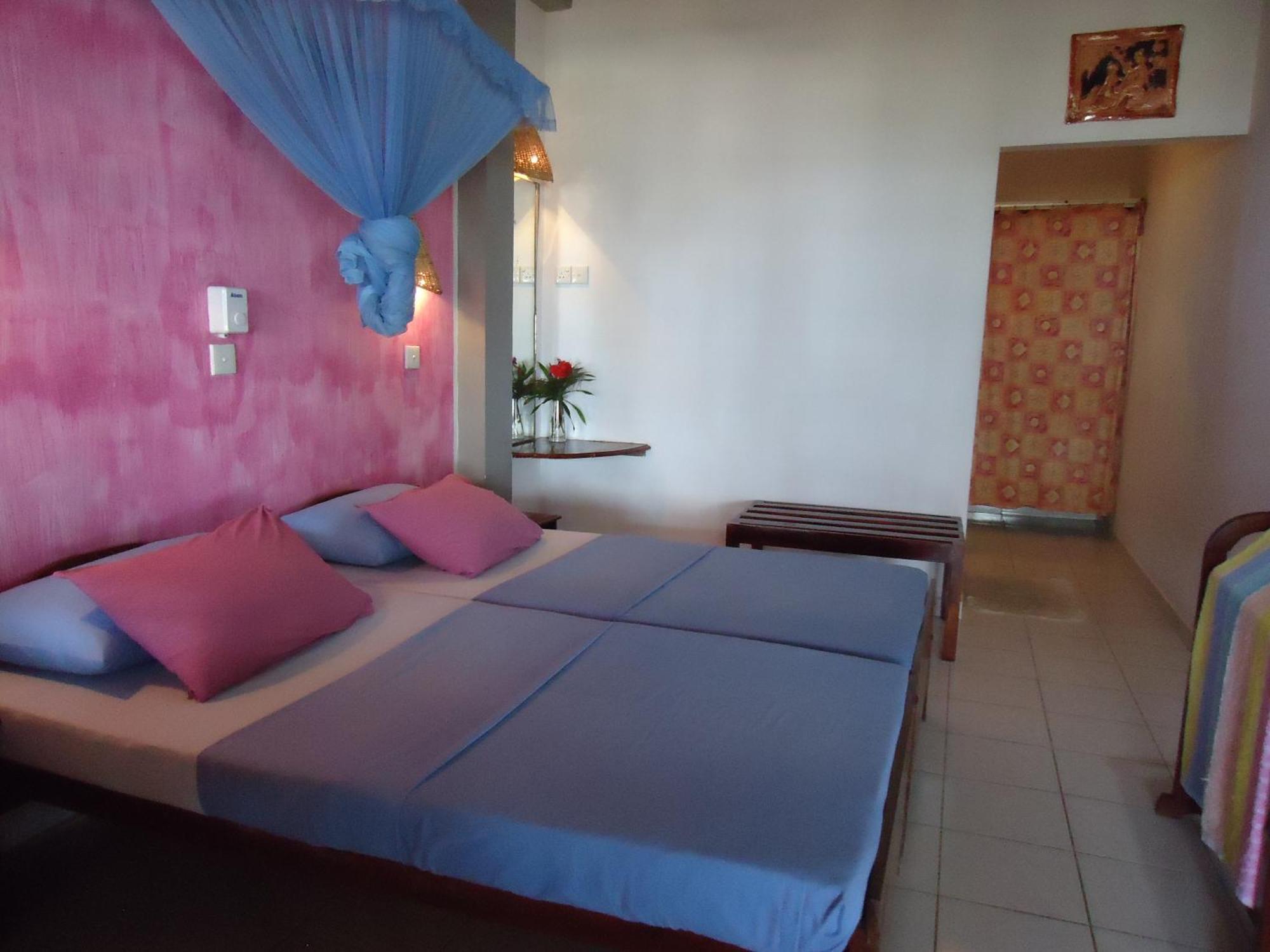 Whitepearl Beach Hikkaduwa Δωμάτιο φωτογραφία
