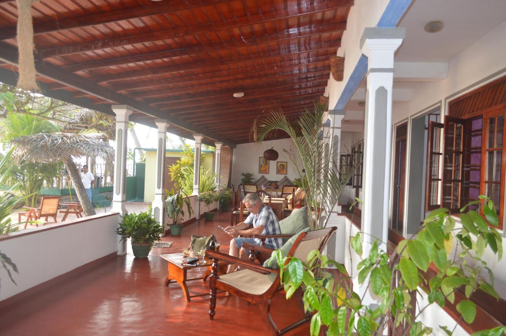 Whitepearl Beach Hikkaduwa Εξωτερικό φωτογραφία